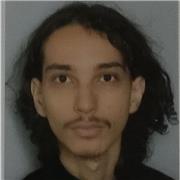 Étudiant en licence 1 en anglais à l'UPEC et j'ai 19 ans.